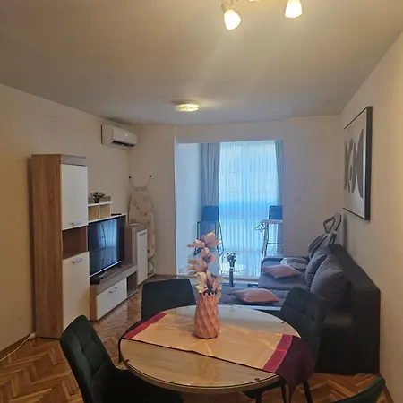 Begy Apartament *