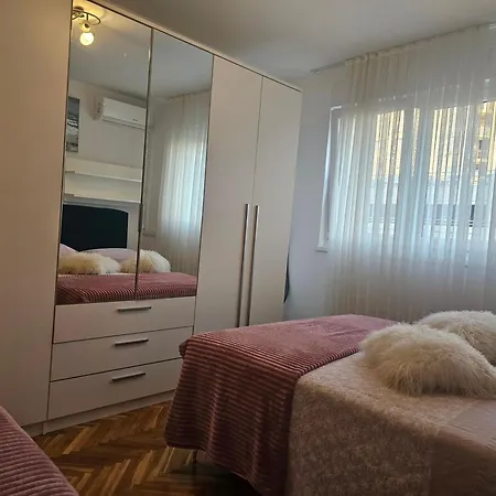 Begy Apartment Split